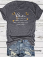 Bee and letter pattern round neck short sleeved shirt
