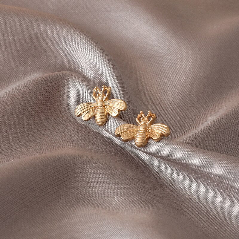 Matte Gold Silver Color Honey Bee Tiny Honeybee Stud Earrings Woodland Insect Fly Bird Honey Bumble Bee Earrings for Women Girl