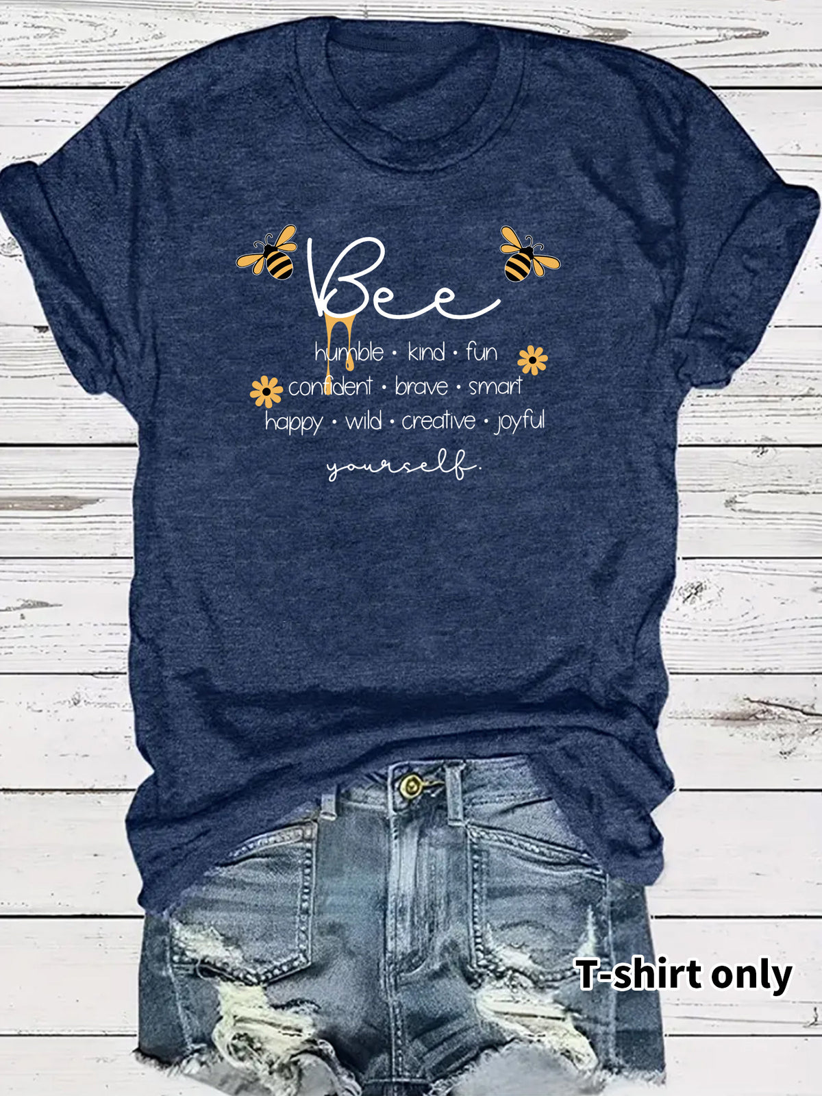 Bee and letter pattern round neck short sleeved shirt