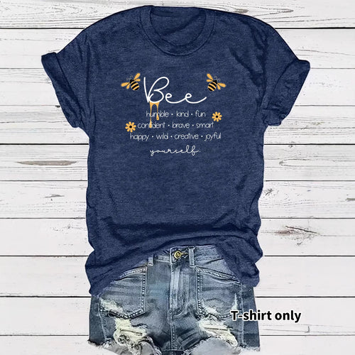 Bee and letter pattern round neck short sleeved shirt